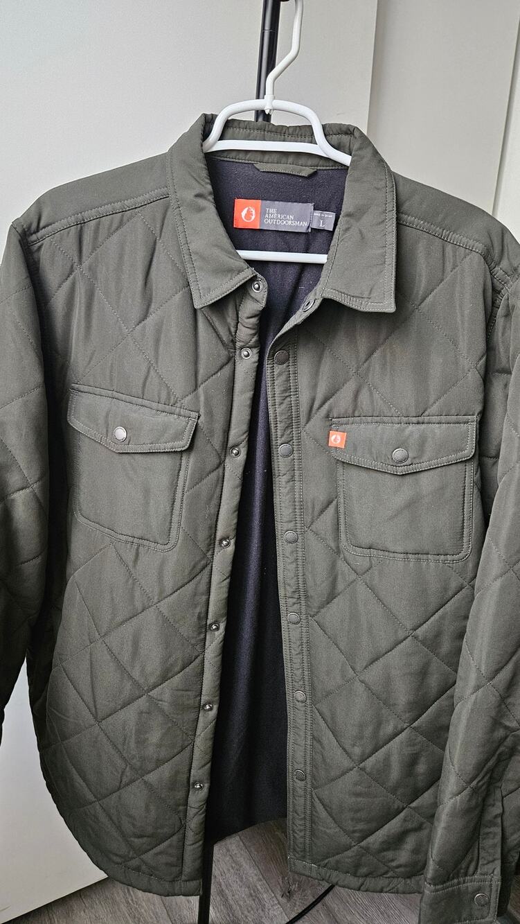 The American Outdoorsman Quilted Shirt Jacket – Men's Size Large